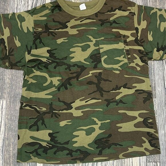 🔥 True VINTAGE Single Stitch CAMO Pocket T-Shirt Made in USA Size XL - EUC - Picture 2 of 8